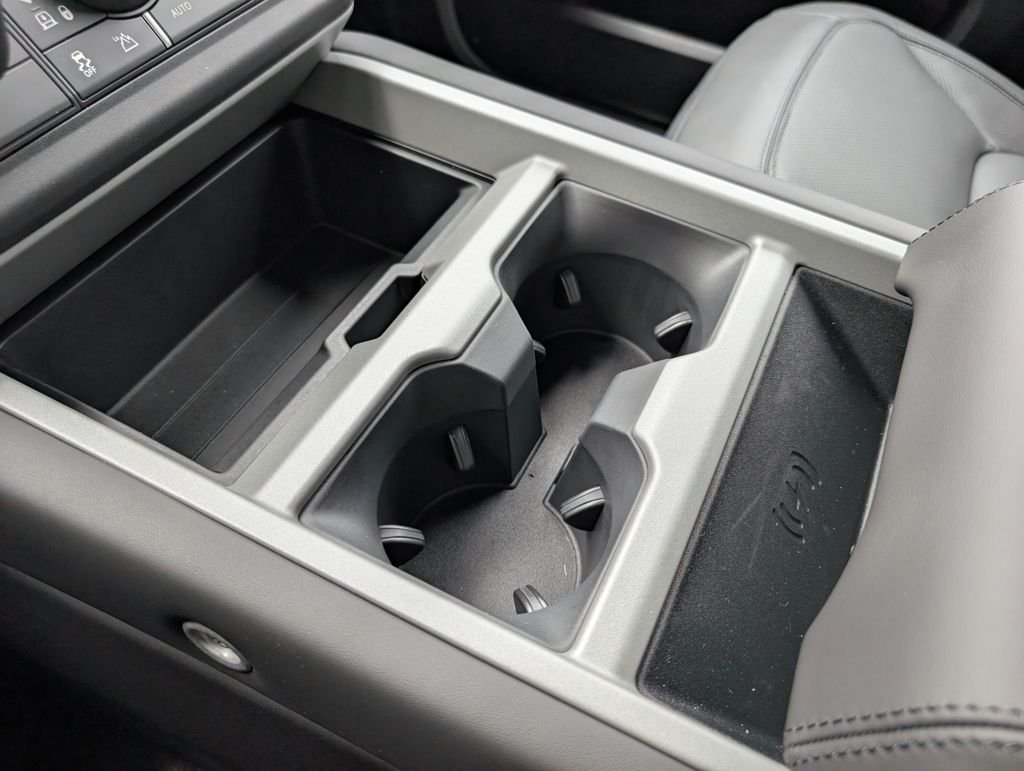 New 2026 Fuji White Land Rover V8 image 20