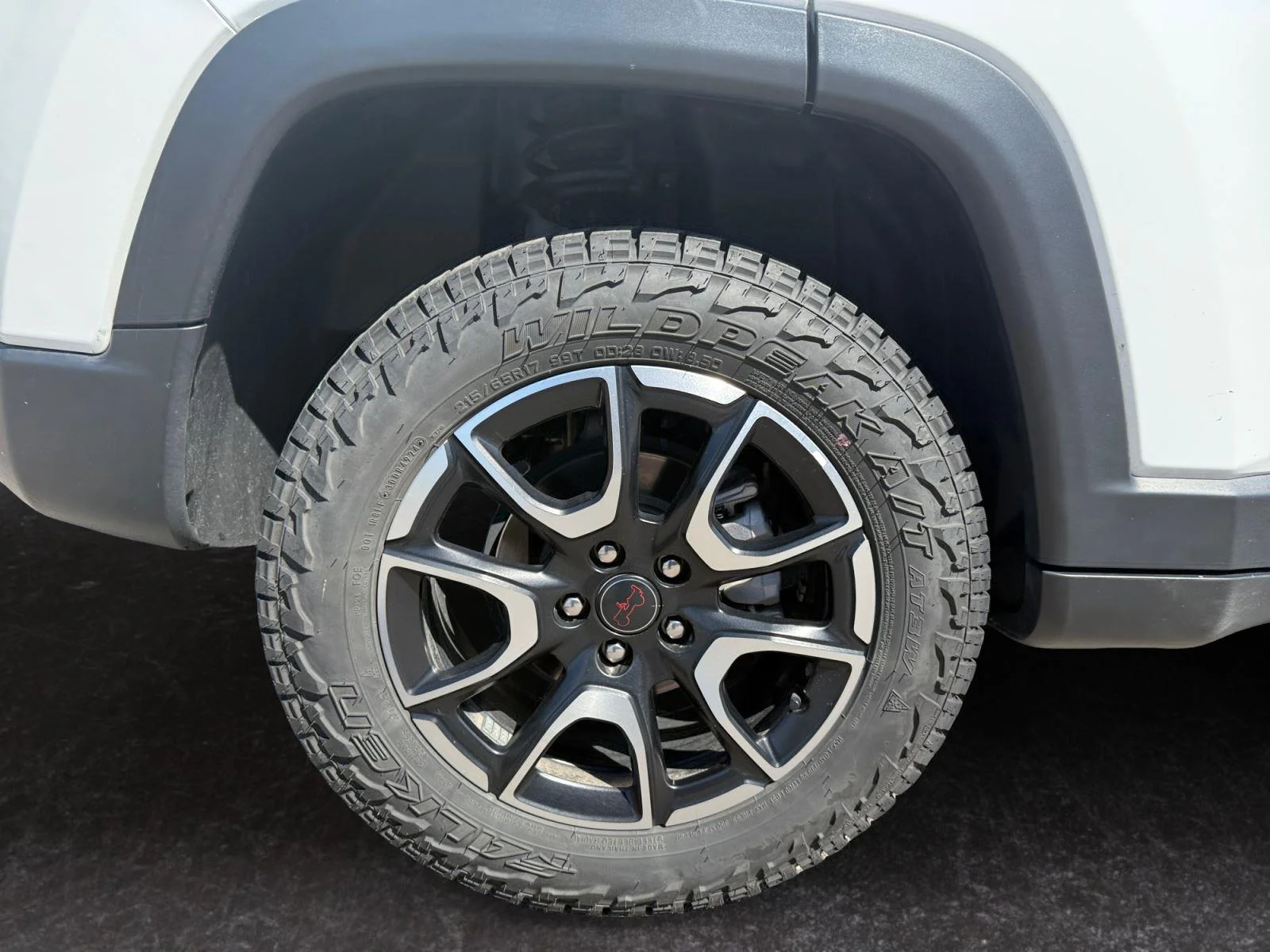 Used 2025 Bright White Clearcoat Jeep Trailhawk image 27