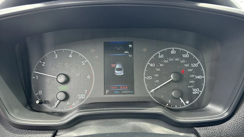 Used 2025  Toyota LE image 14