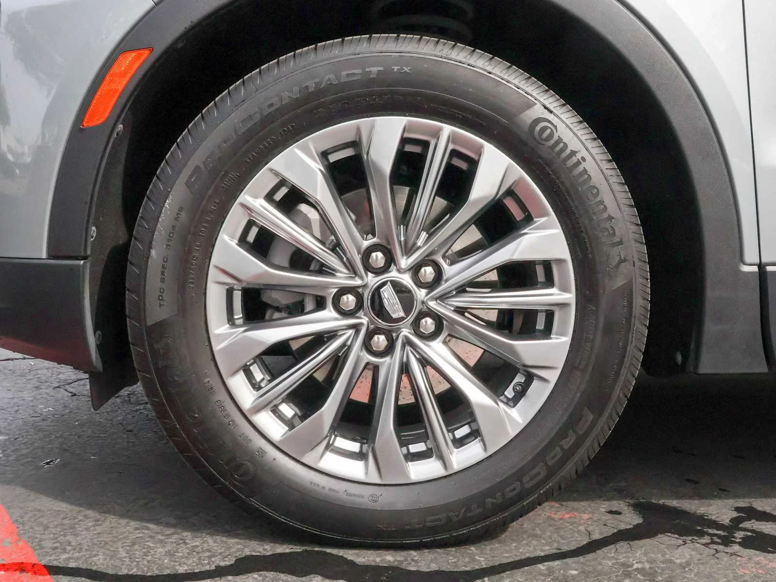 2024 Cadillac XT4 Premium Luxury - Photo 7