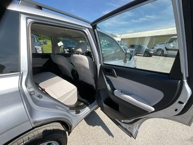 Used 2015 Silver Subaru 2.5i image 15