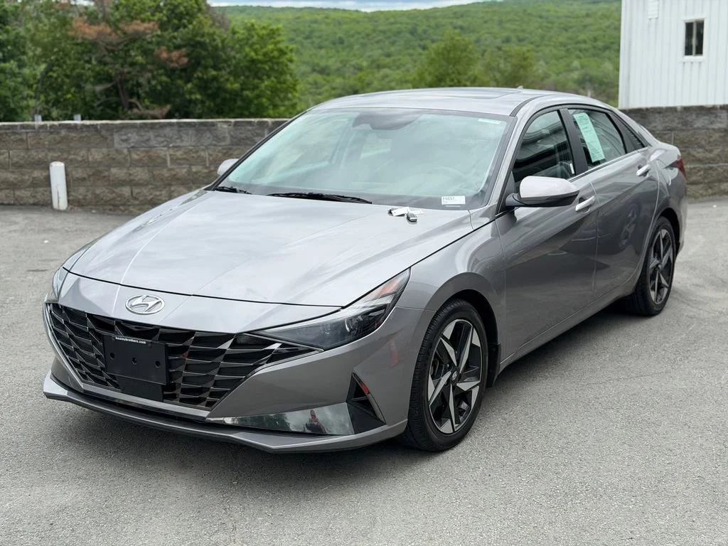 2023 Hyundai Elantra 2.0 Limited IVT SULEV's photo