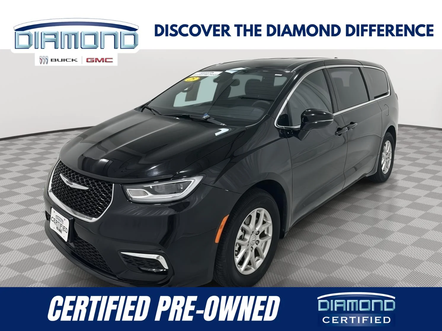 2025 Chrysler Pacifica Select's photo