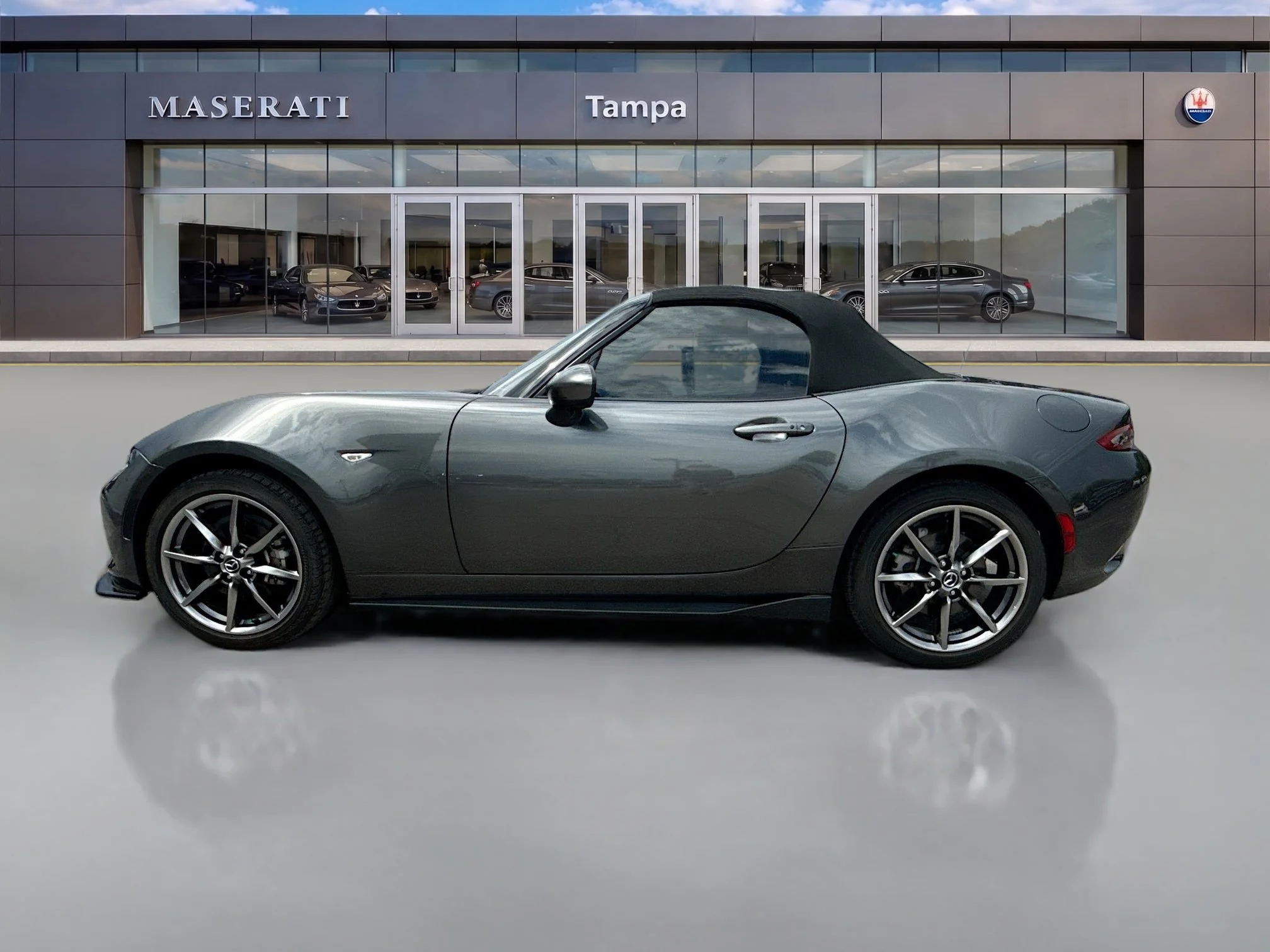 Used 2022 Machine Gray Metallic Mazda Grand Touring image 6