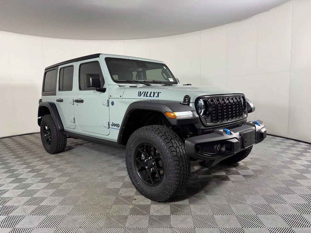 Used 2024  Jeep Willys 4xe image 4