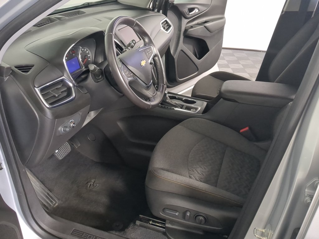 Used 2022 Silver Ice Metallic Chevrolet LT image 10