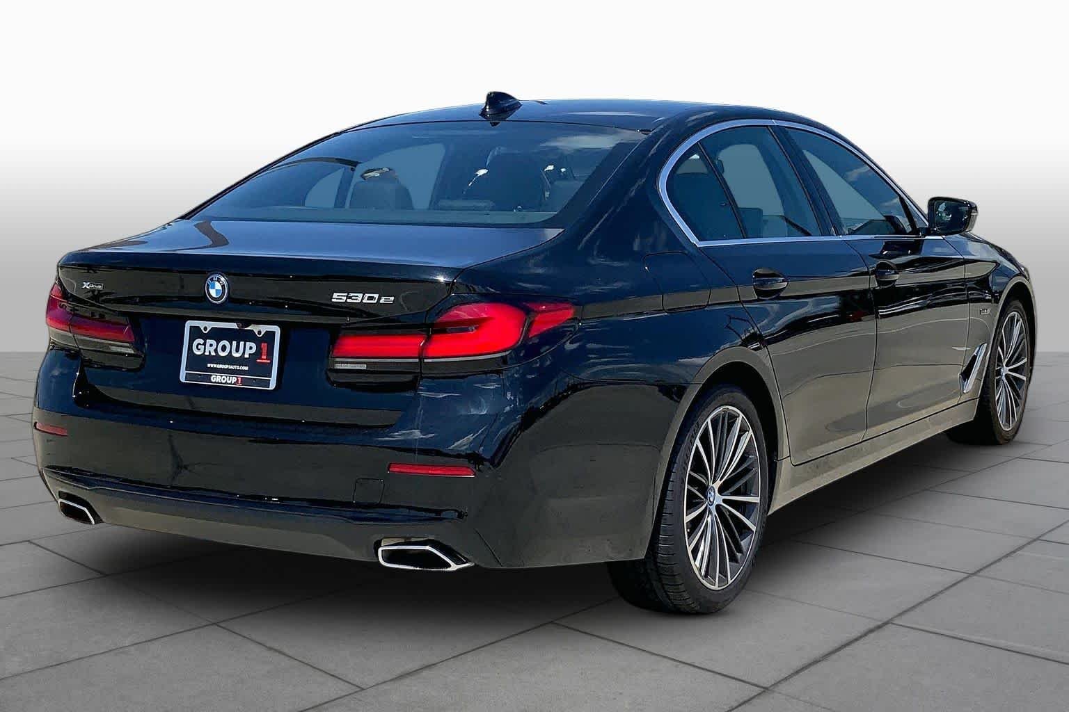 Used 2023 Black Sapphire Metallic BMW 530e xDrive image 13