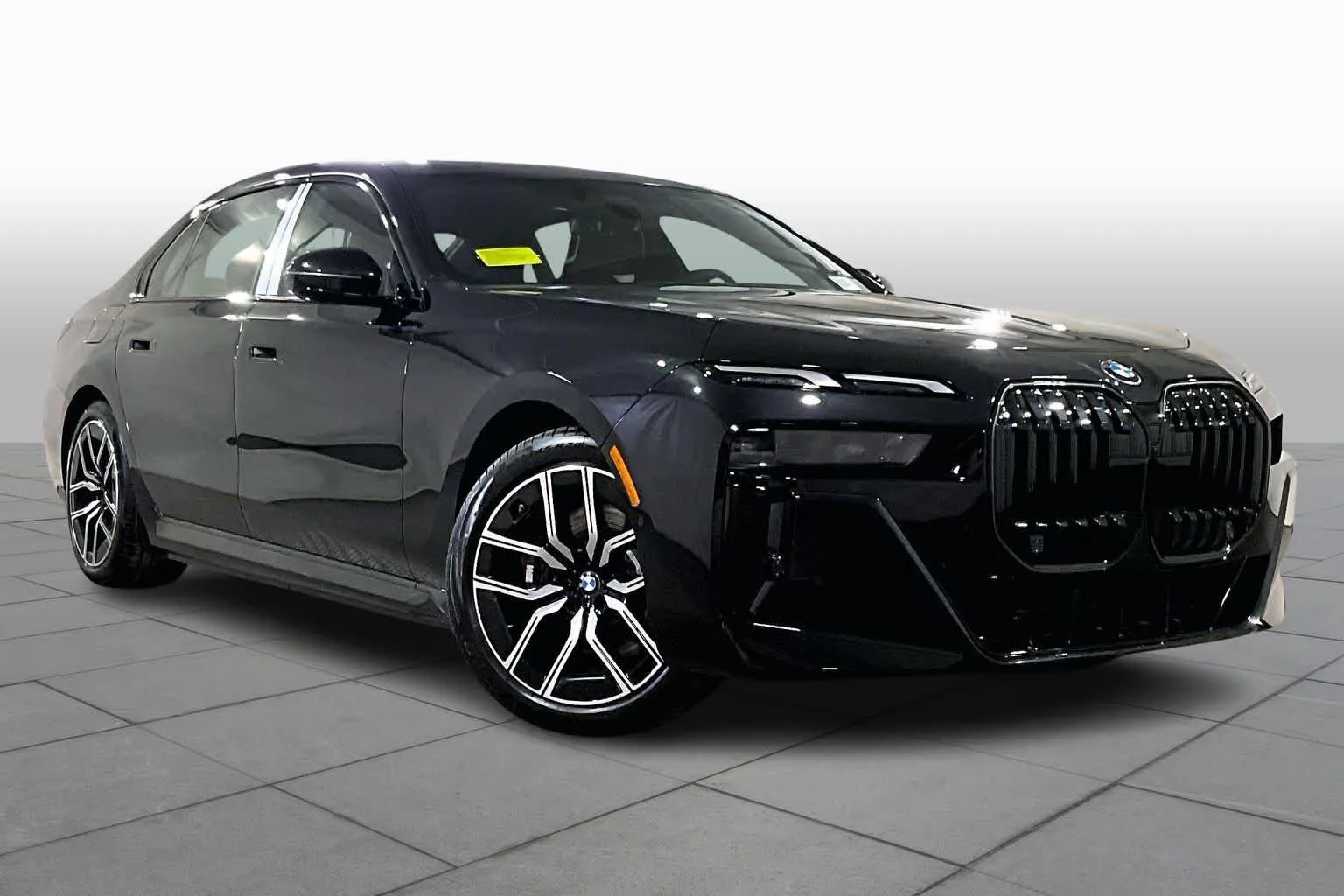 New 2026 Black Sapphire Metallic BMW 750e xDrive image 19