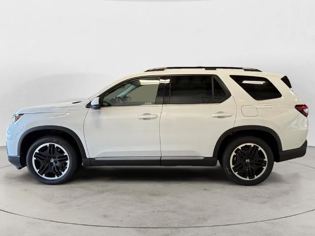 New 2026 White Honda Touring image 2