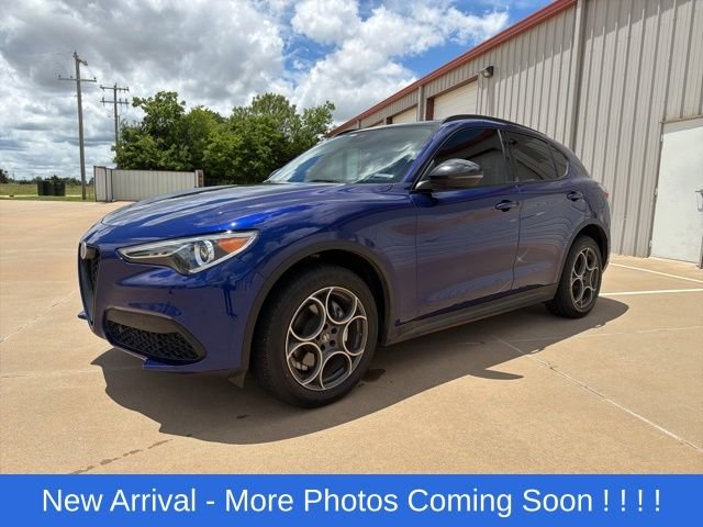 Used 2021 Blue Alfa Romeo Sprint image 1