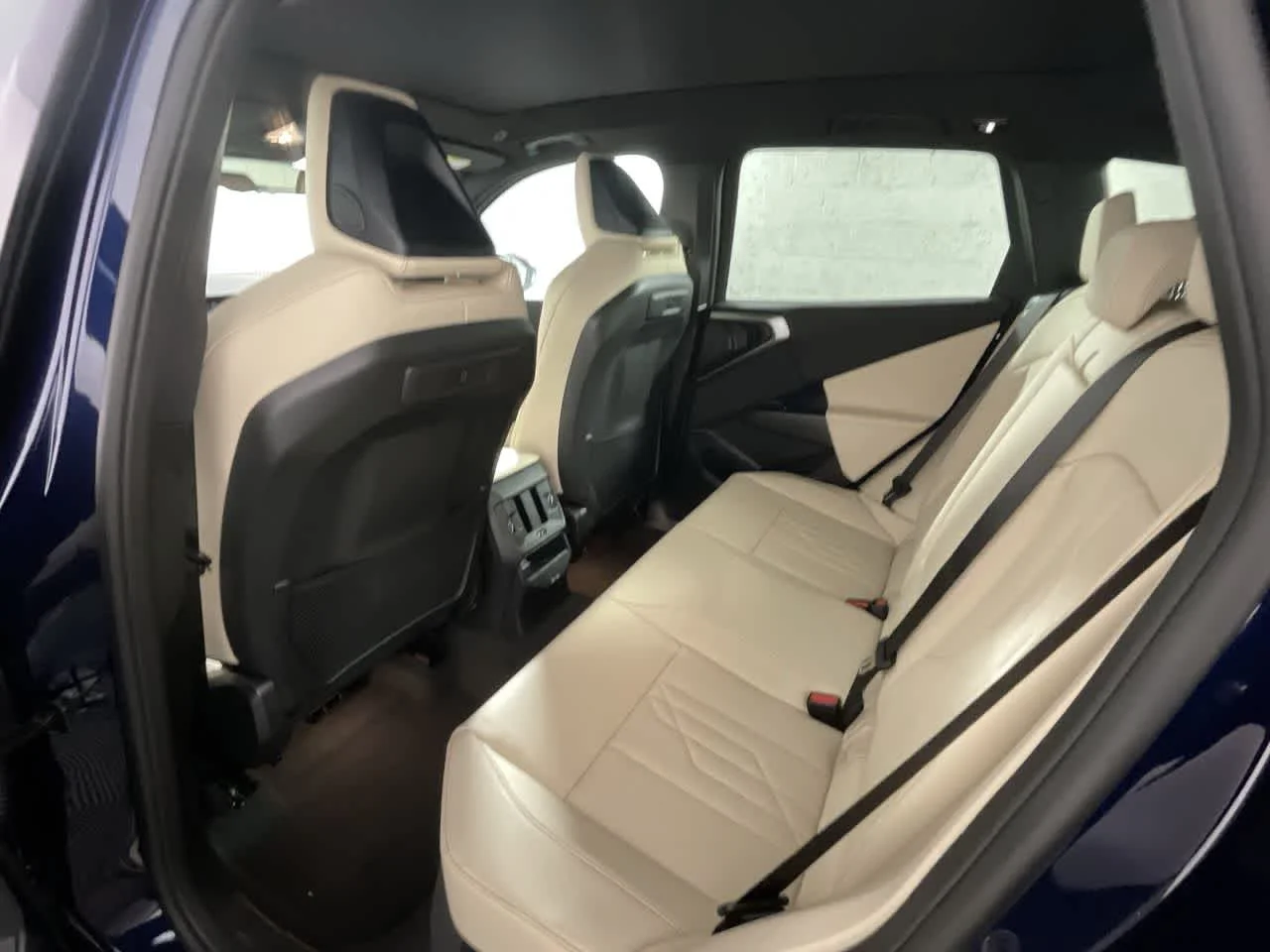 New 2025 Tanzanite Blue II Metallic BMW 30 xDrive image 16