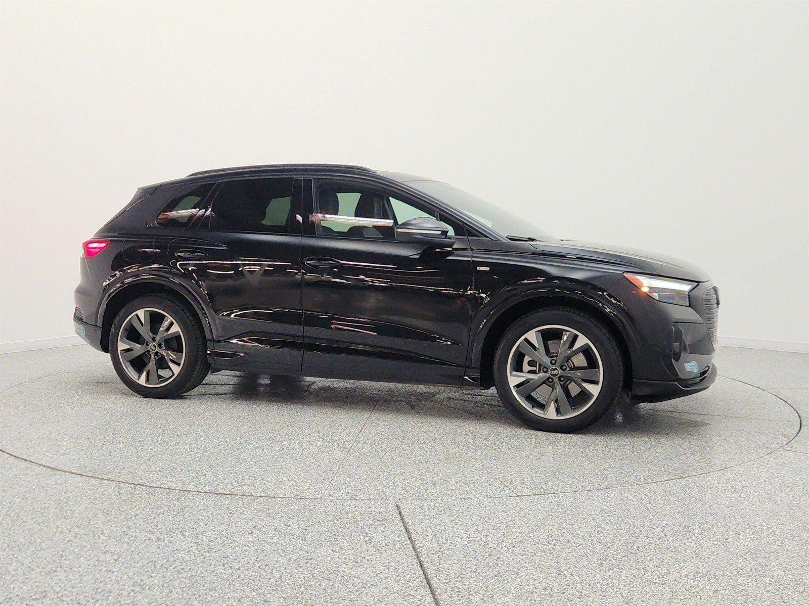 Used 2024 Mythos Black Metallic Audi Premium Plus 55 quattro image 4