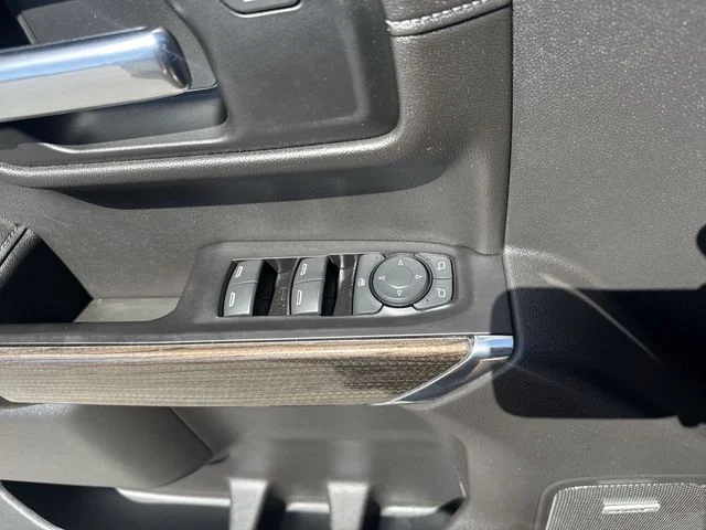 Used 2019 Black Chevrolet RST image 27