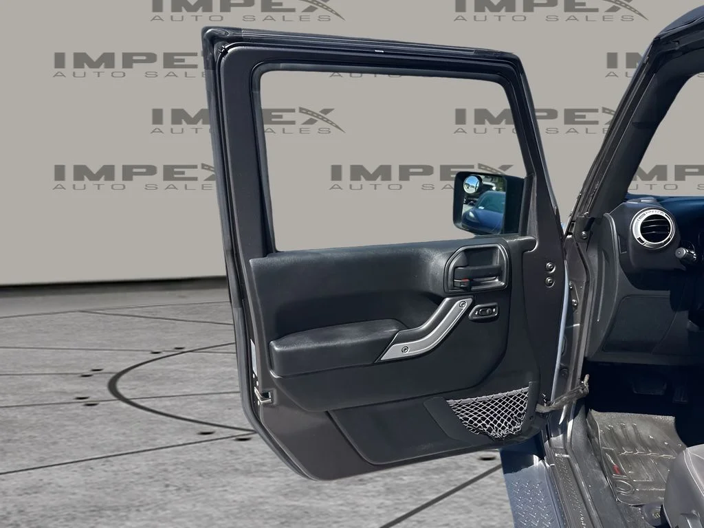 Used 2017 Gray Jeep Unlimited Sahara image 25