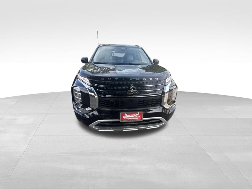 Used 2024 Gray Mitsubishi SEL Platinum Edition image 10