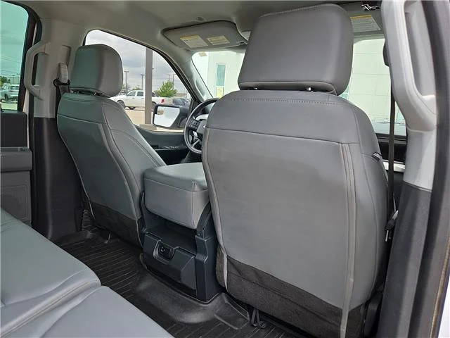 Used 2023 Oxford White Ford XL 4x4 SuperCrew Cab 5.5 ft. box 145 in. WB image 10