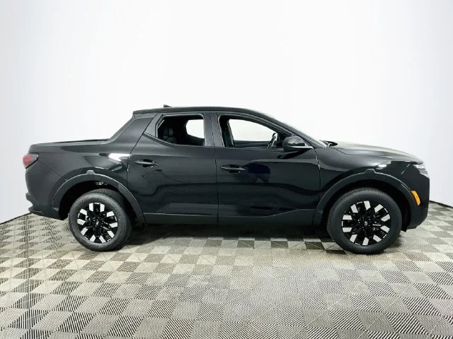 New 2027 Black Hyundai SE image 2