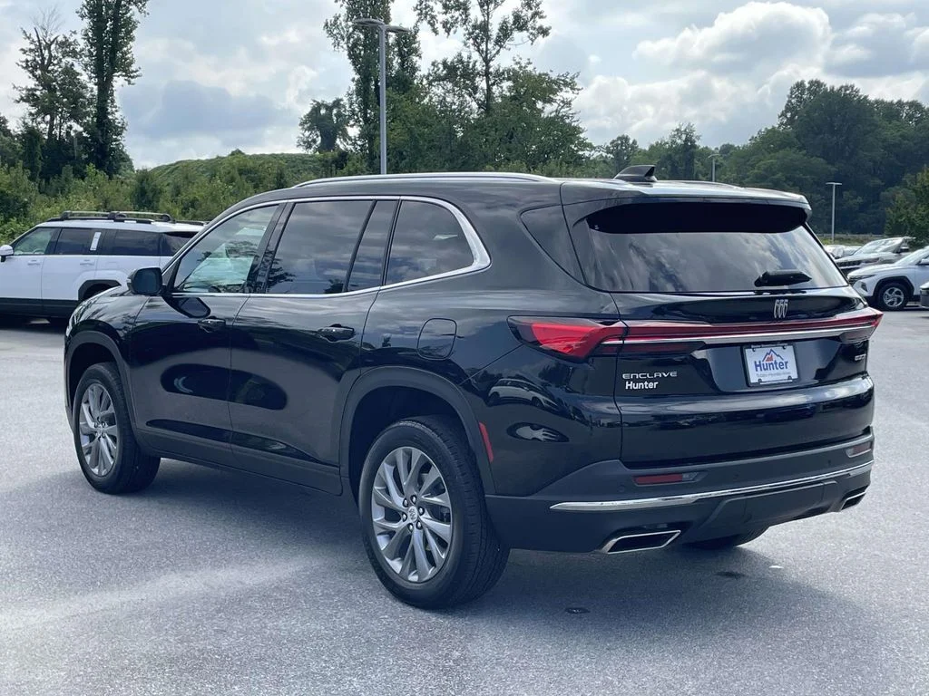 2025 Buick Enclave Preferred - Photo 26