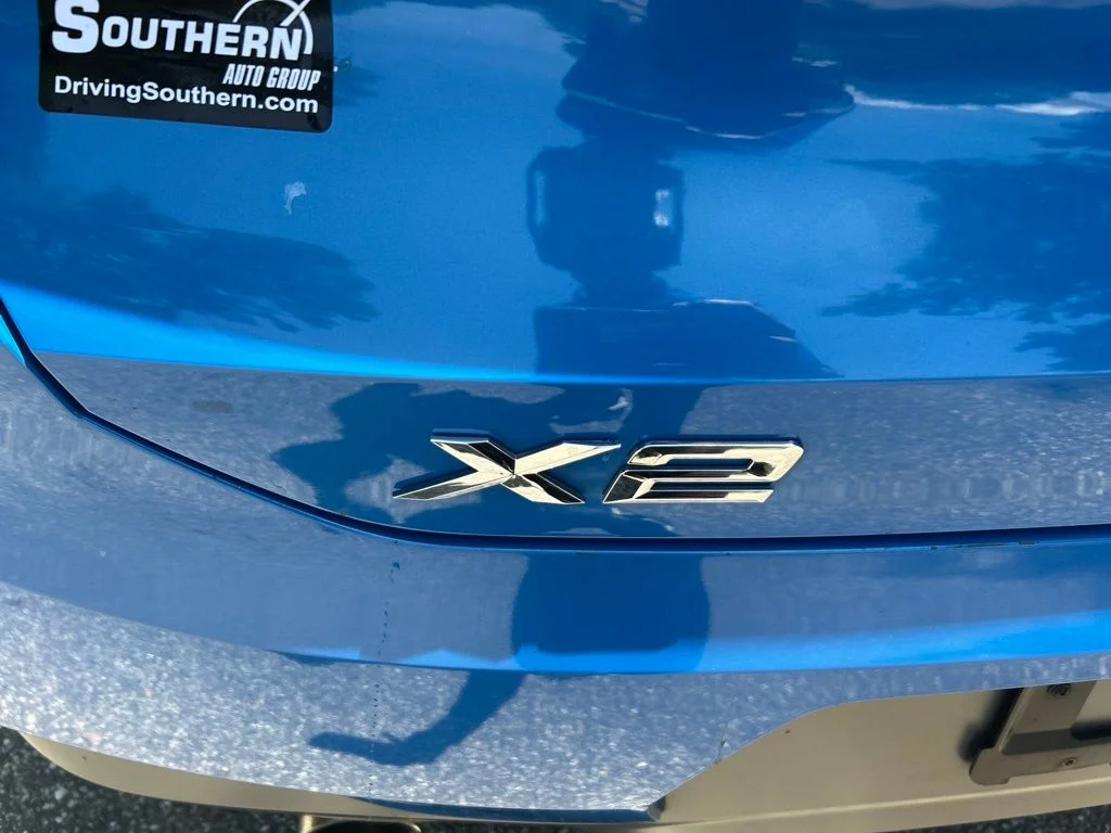 Used 2018 Blue BMW xDrive28i image 11