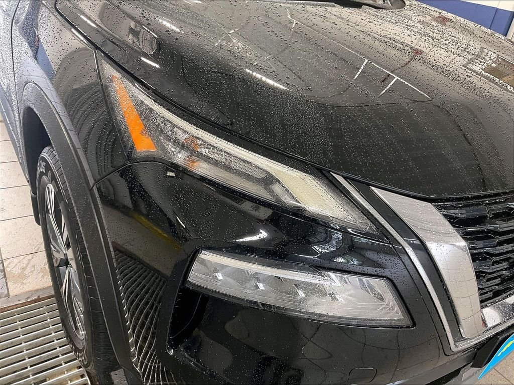 Used 2023 Black Nissan SV image 32