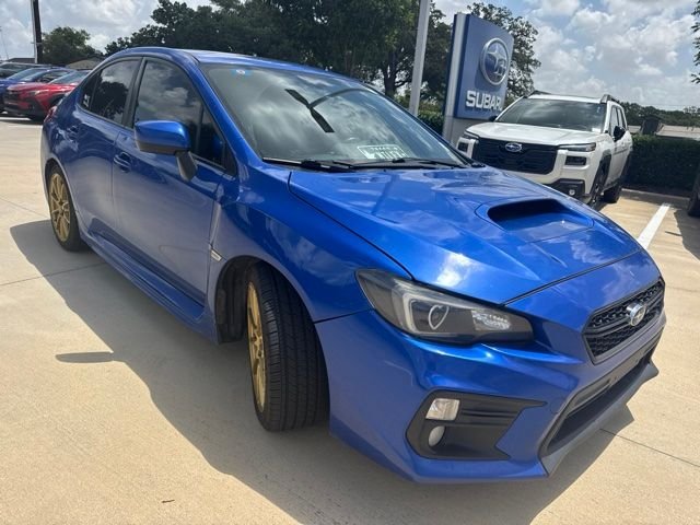 Used 2020  Subaru Premium image 1