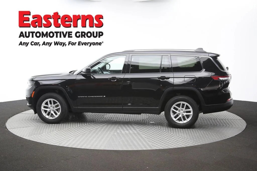Used 2022 Black Jeep Laredo image 61