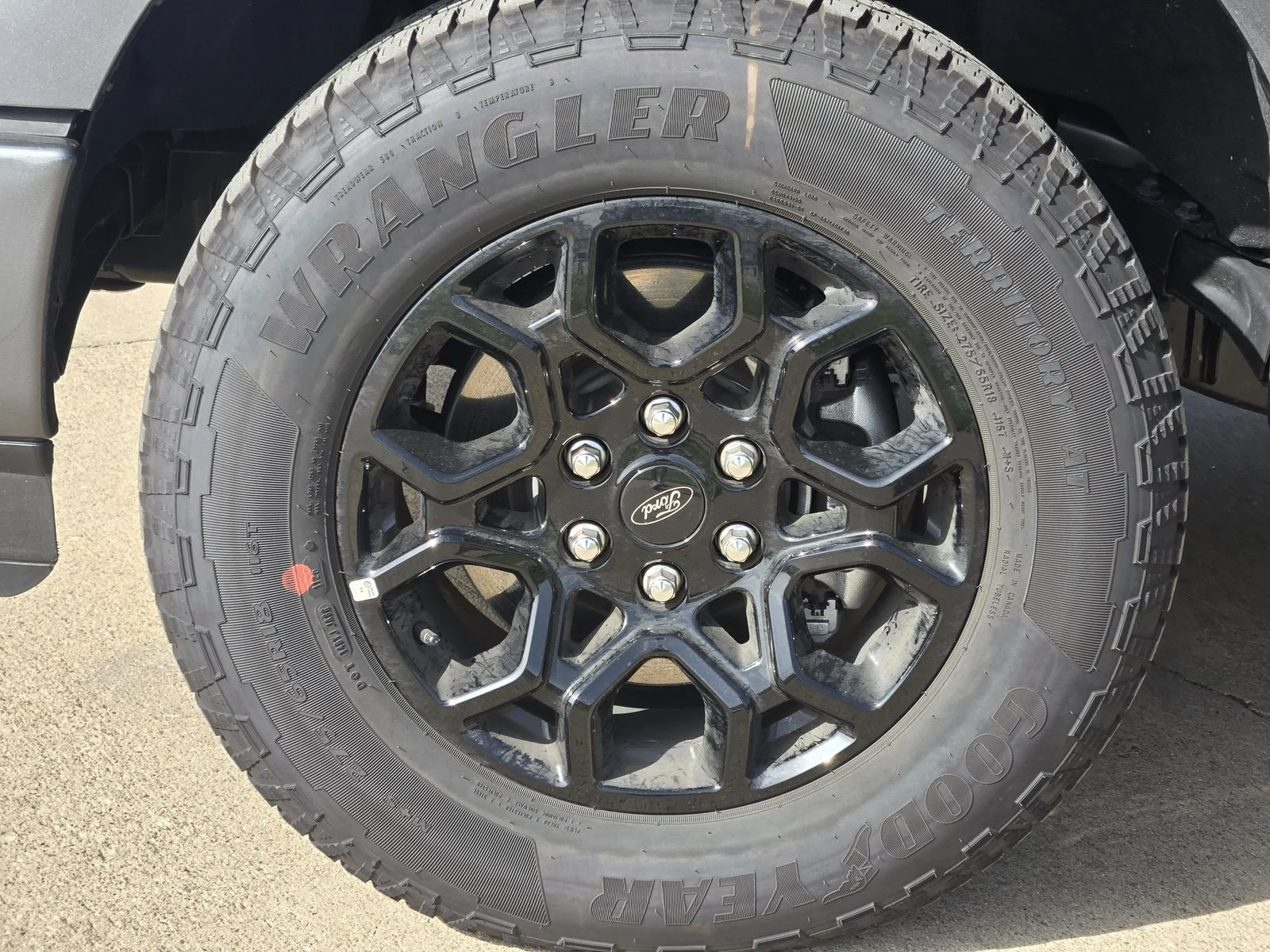 New 2026 Carbonized Gray Metallic Ford XLT image 7
