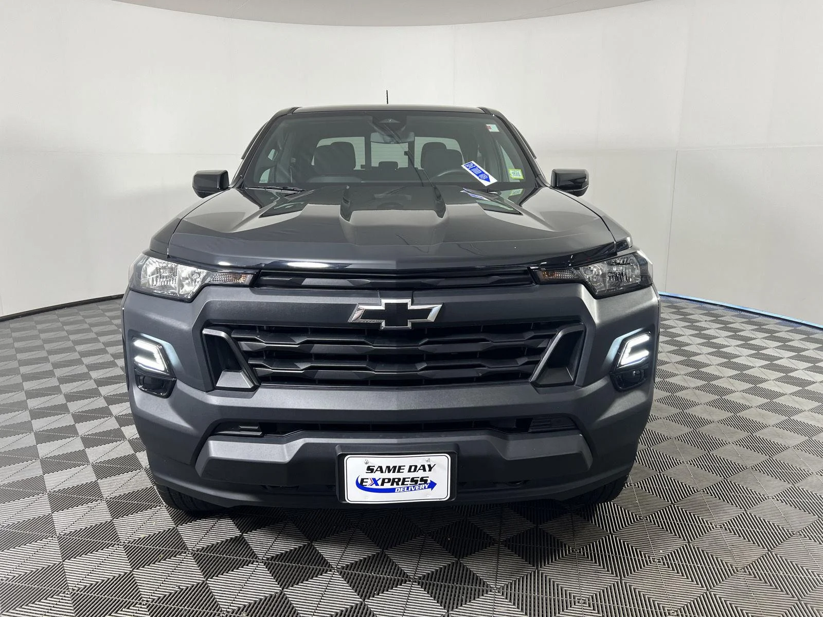 Used 2025 Black Chevrolet WT/LT image 27