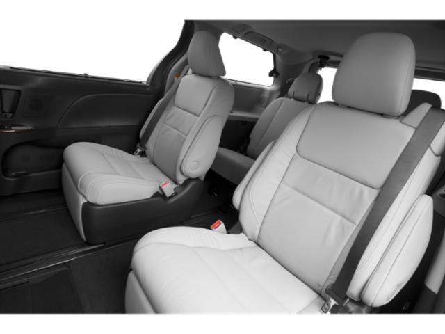 Used 2015  Toyota  image 14