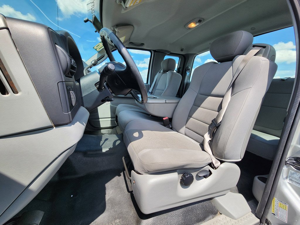 Used 2006  Ford  image 15