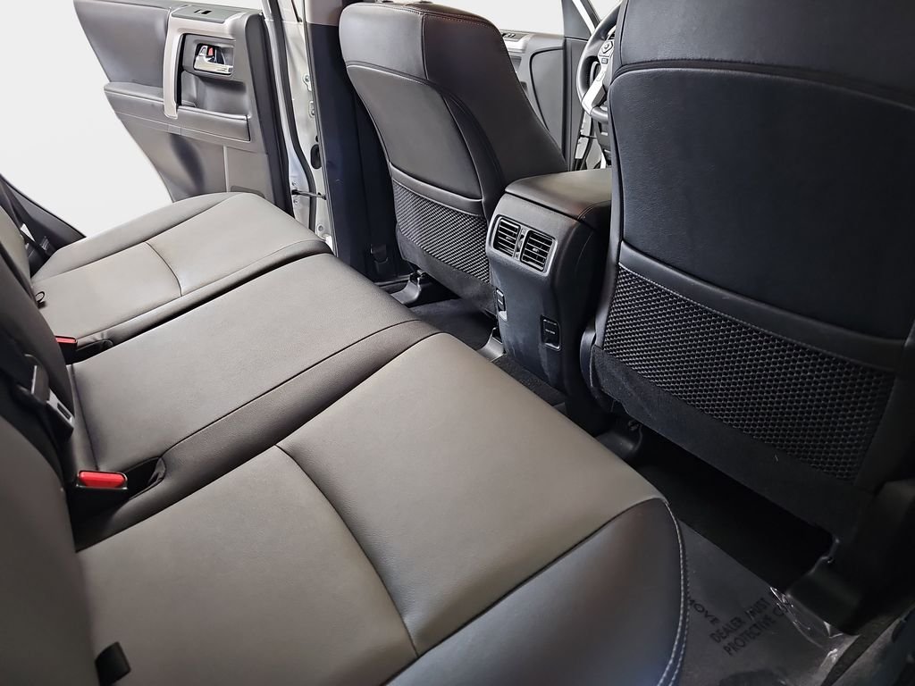 Used 2019 White Toyota SR5 Premium image 13