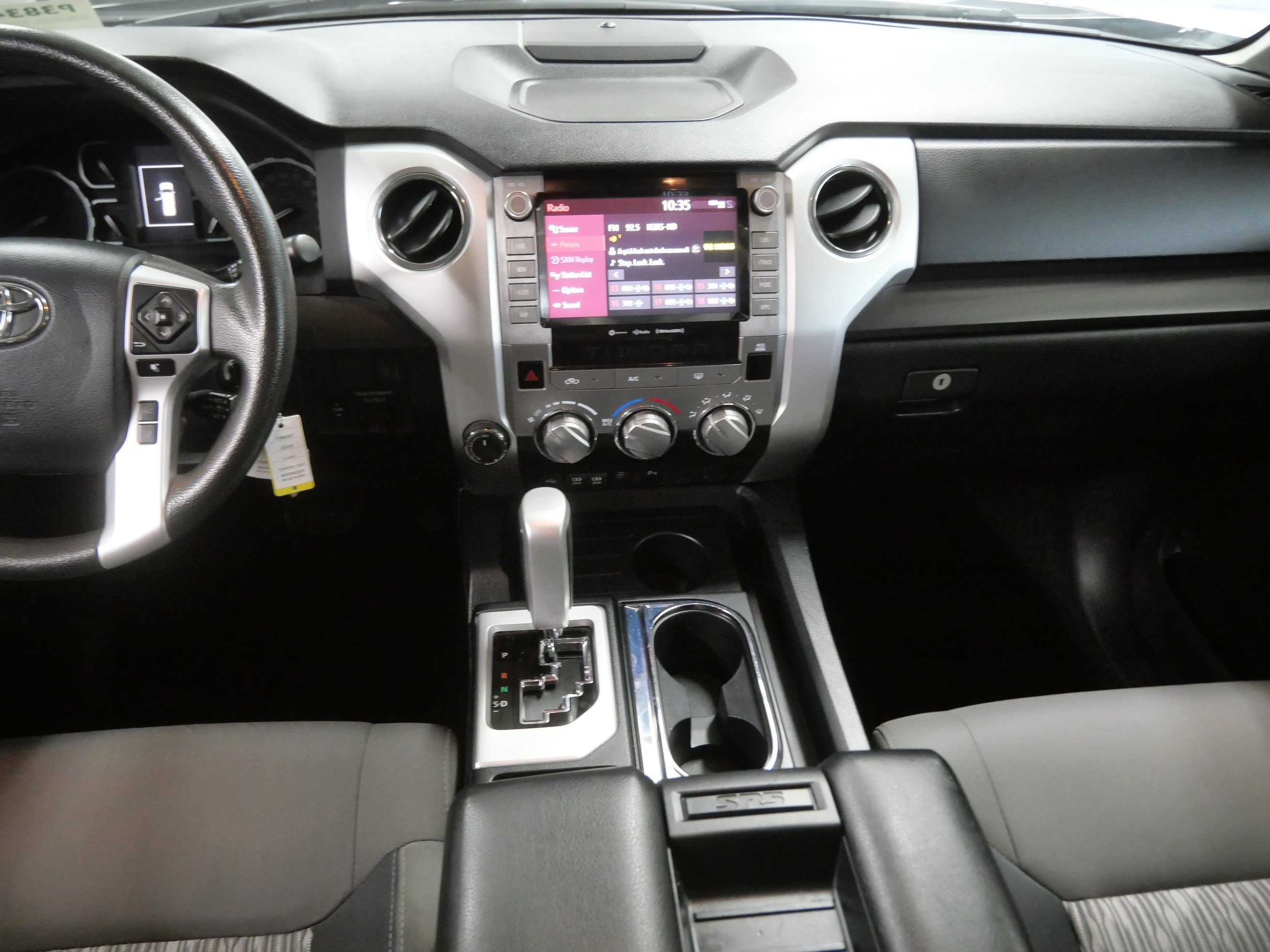 Certified Used 2020 Midnight Black Metallic Toyota SR5 image 10