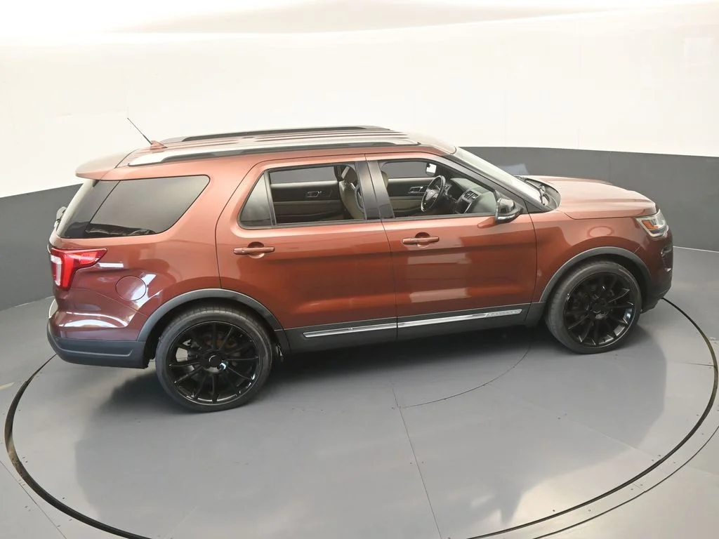 Used 2018 Cinnamon Glaze Metallic Ford XLT image 50