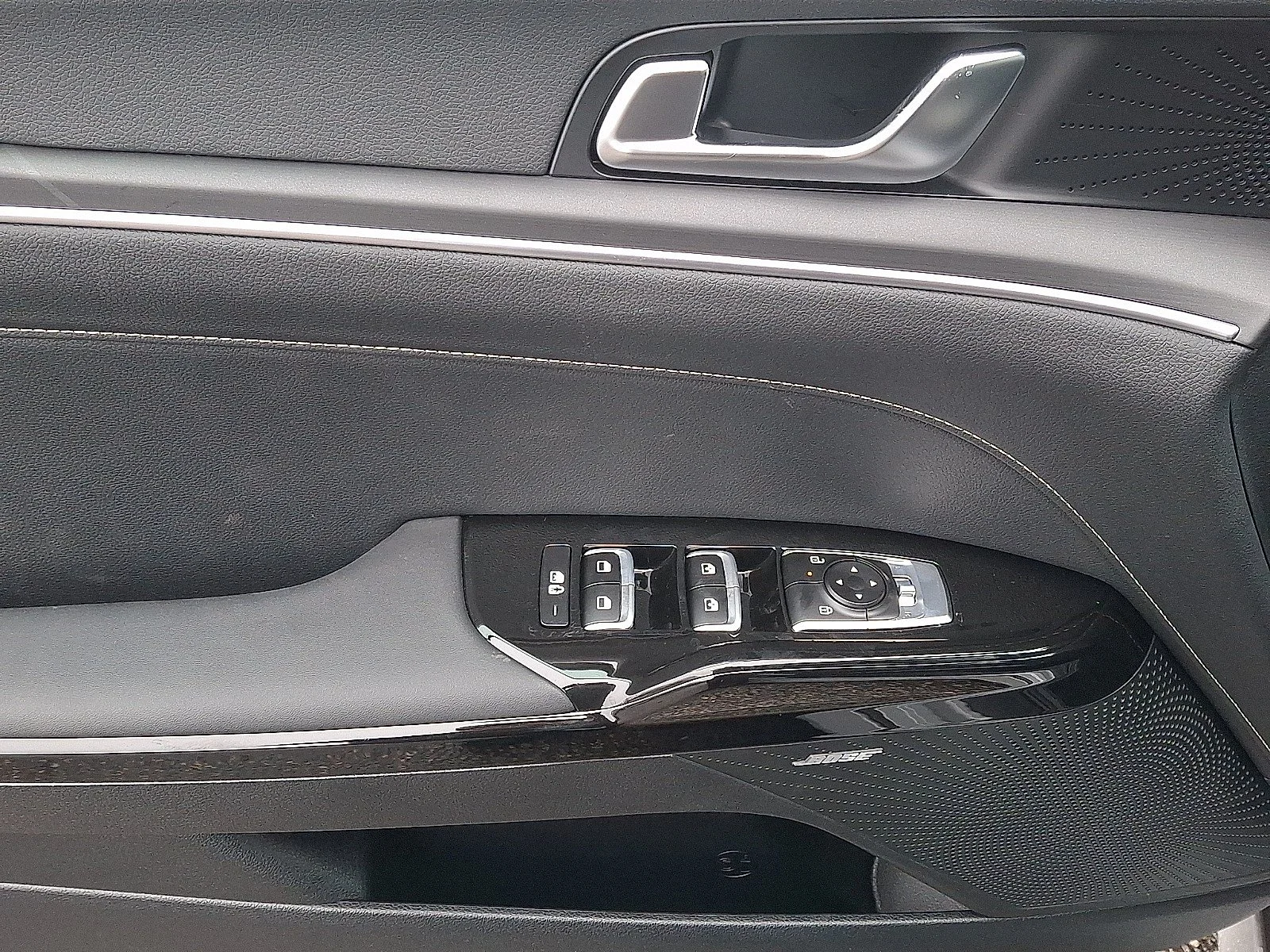 New 2026 Wolf Gray Kia GT-Line AWD image 10