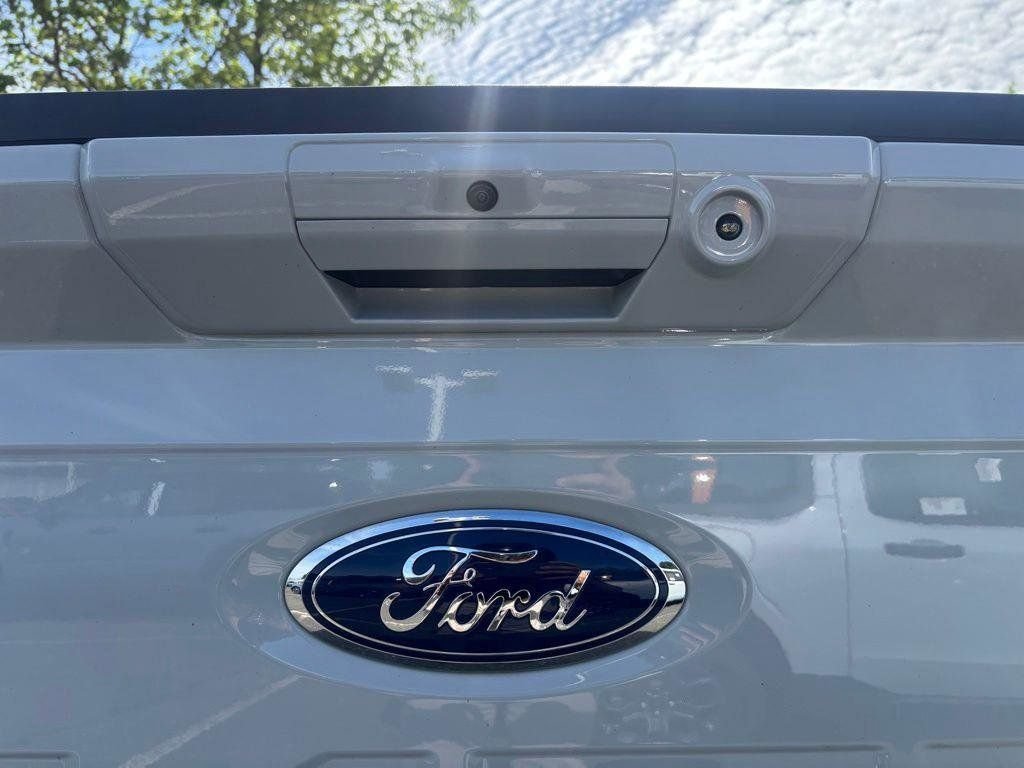 Certified Used 2023 Avalanche Ford XLT image 15