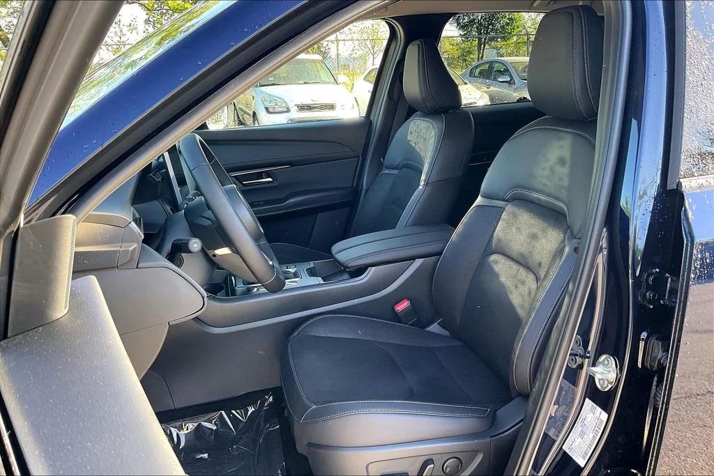 New 2026 Navy Blue Mica Mazda 2.5 S Preferred AWD image 9