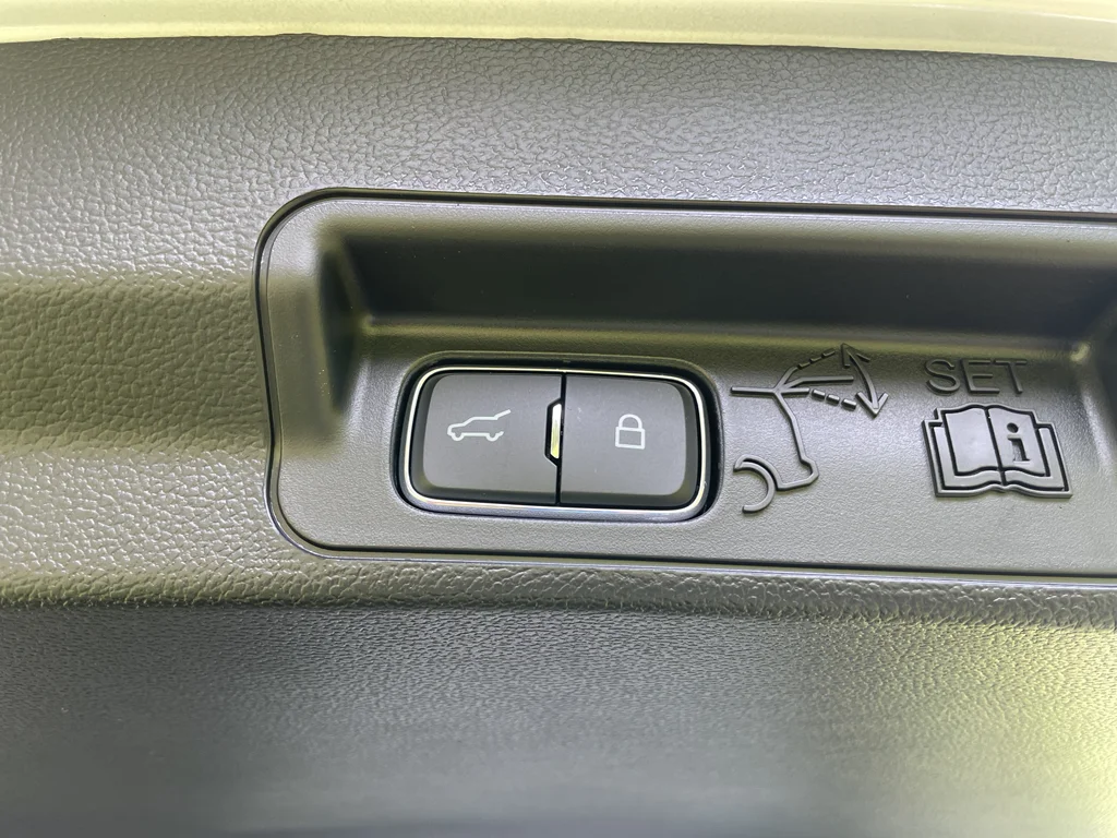 2025 Ford Explorer Platinum - Photo 11