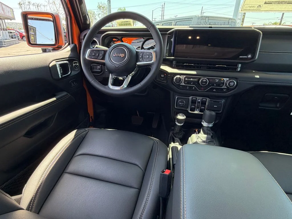 New 2025 Joose Exterior Paint Jeep Sahara image 24