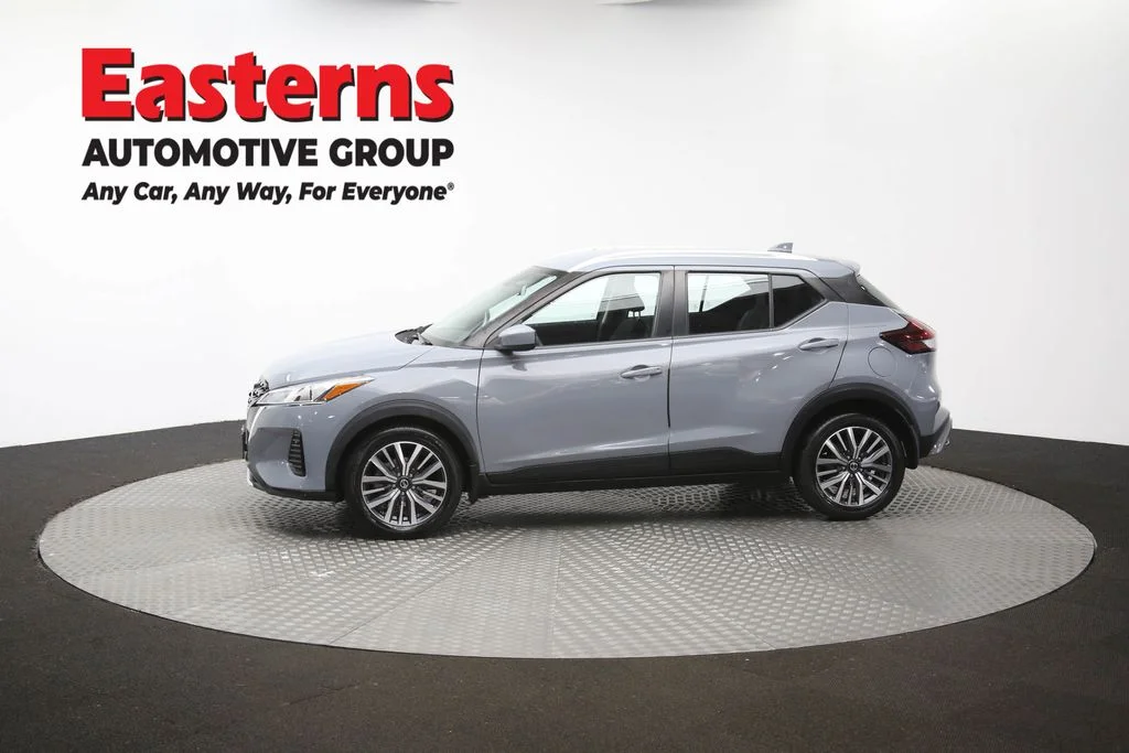 Used 2021 Gray Nissan SV image 57