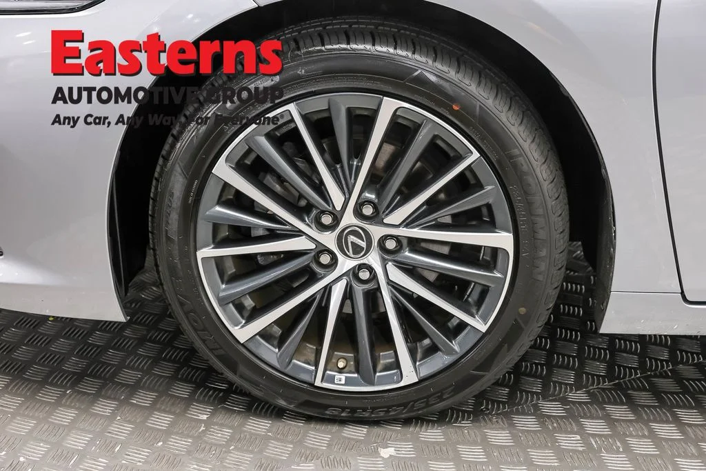 Used 2022 Silver Lexus 350 image 28