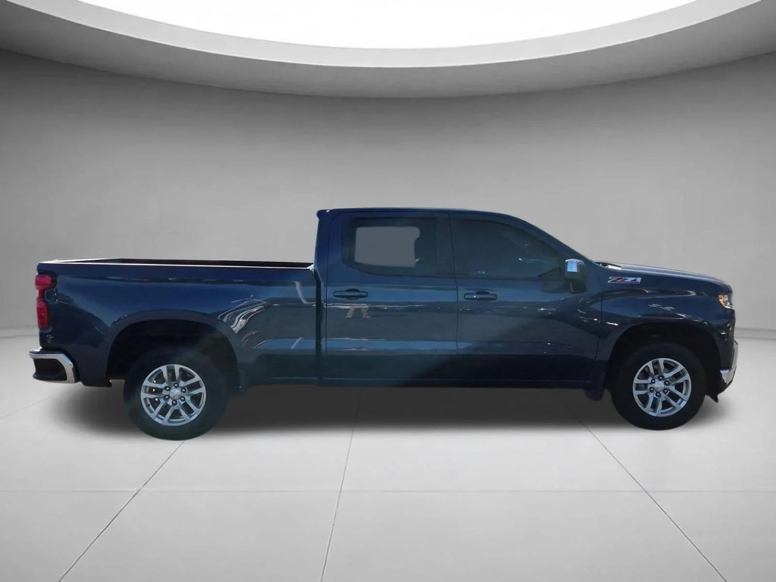 Used 2021 Northsky Blue Metallic Chevrolet LT image 6