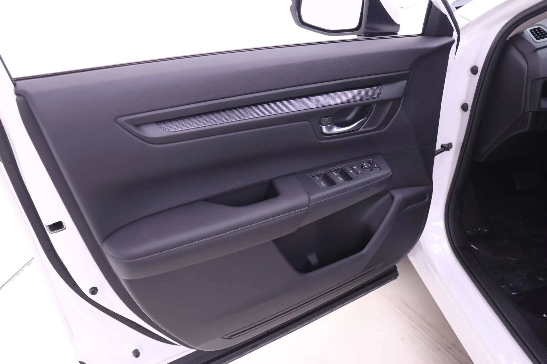 New 2026 Platinum White Pearl Honda EX image 9