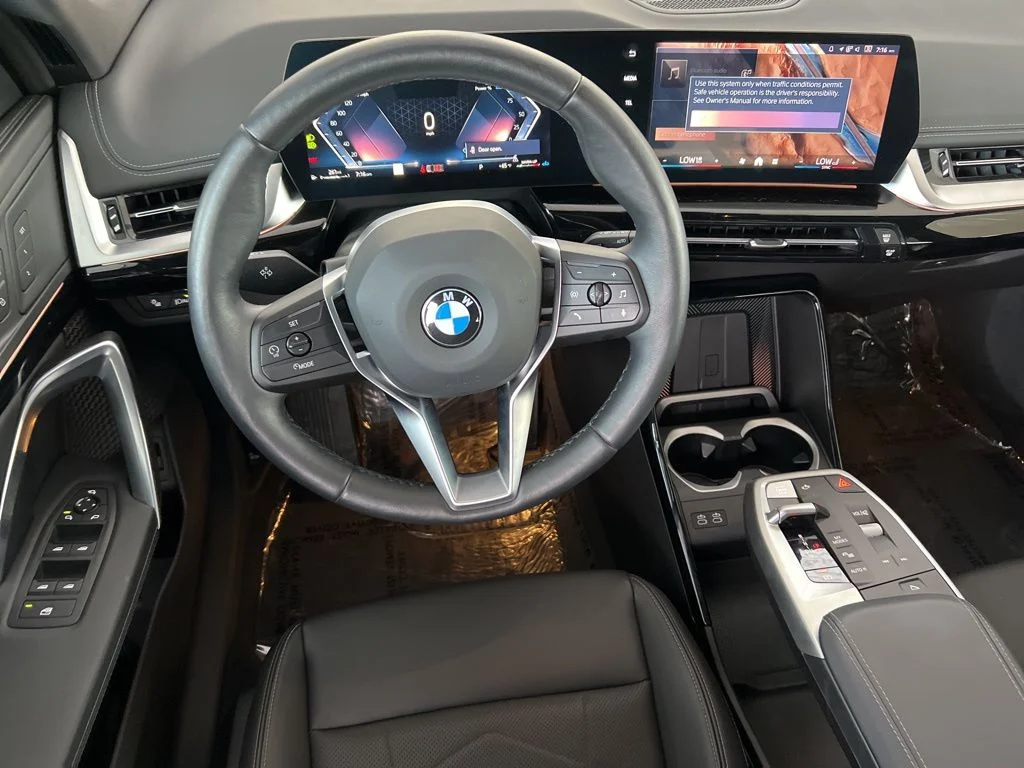 Used 2026 White BMW xDrive28i image 22