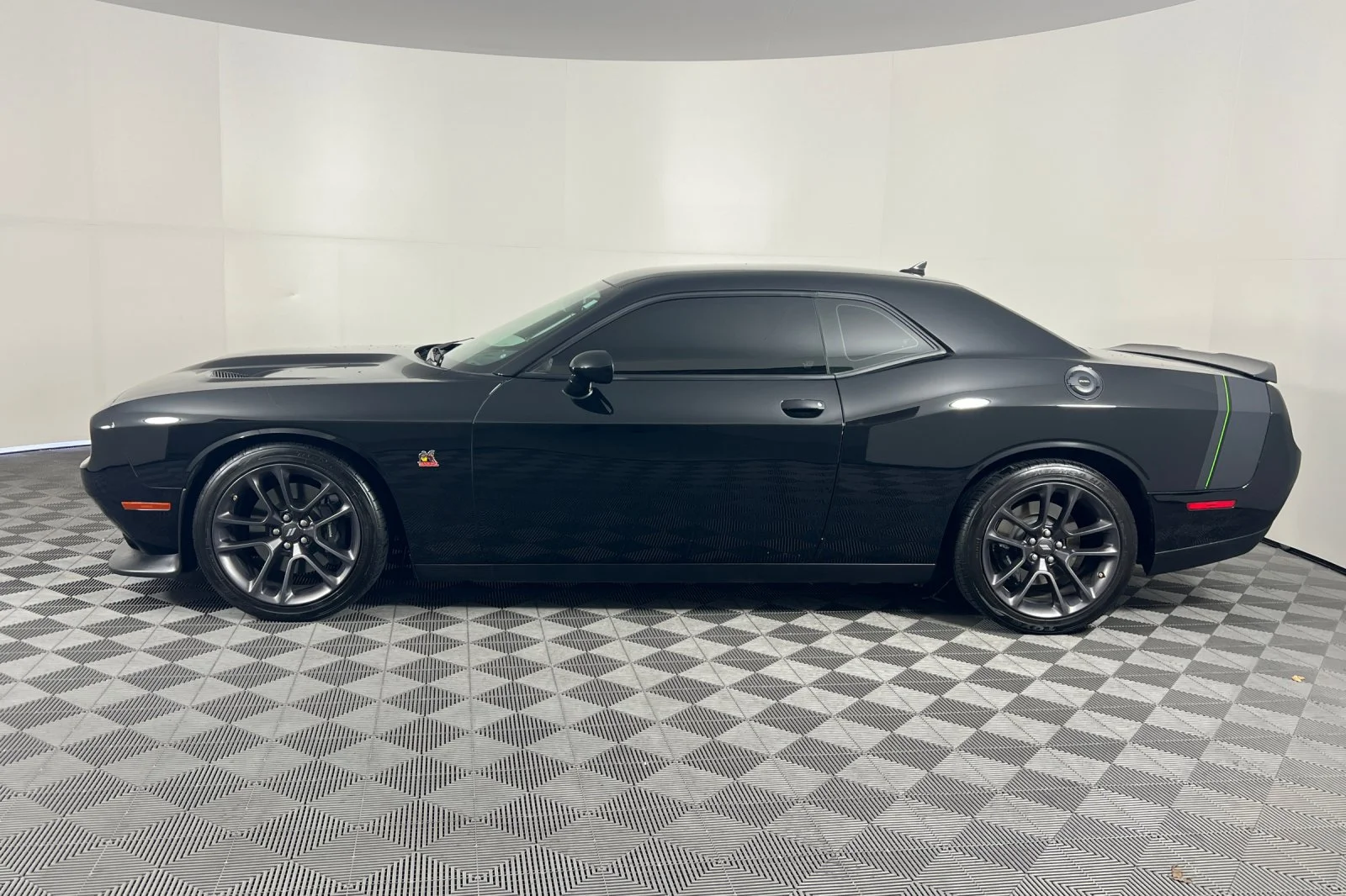 Used 2022 Pitch Black Clearcoat Dodge R/T Scat Pack image 6