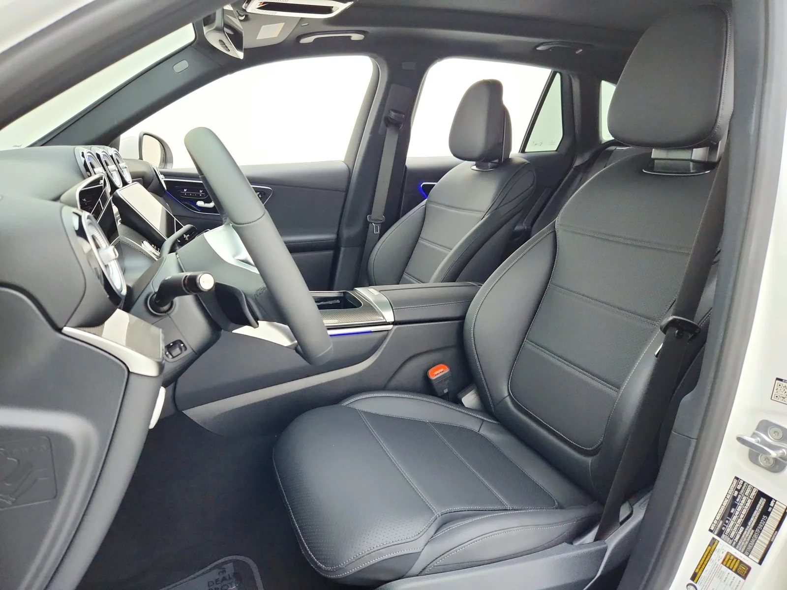 2026 Mercedes-Benz GLC Base - Photo 17