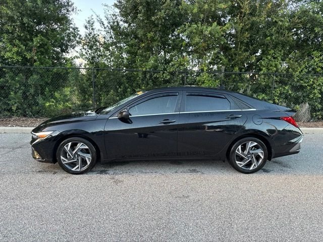 Certified Used 2024 Black Hyundai SEL image 2