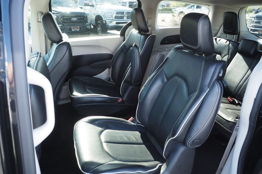 Used 2023 Black Chrysler Limited image 16