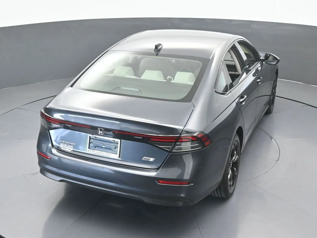 Used 2025 Gray Honda SE image 48
