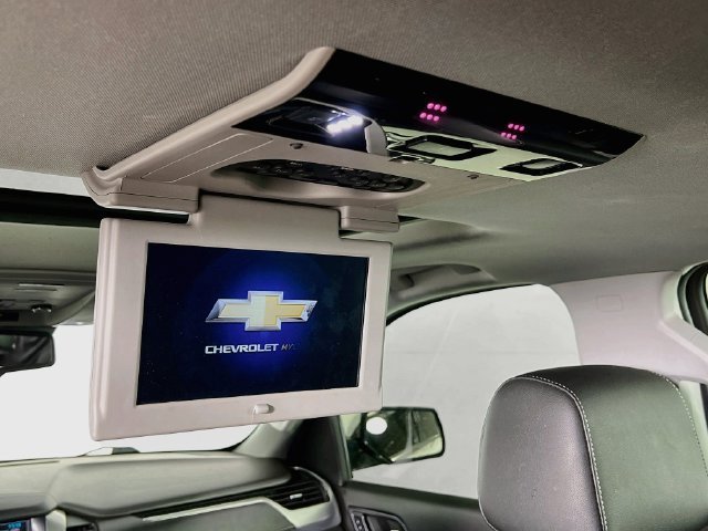 Used 2019 IRIDESCENT PEARL TRICOAT Chevrolet Premier image 28