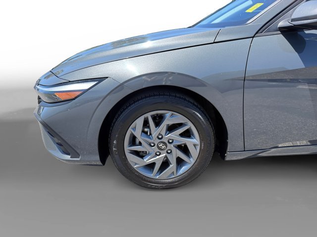 Used 2024 Gray Hyundai SEL image 9